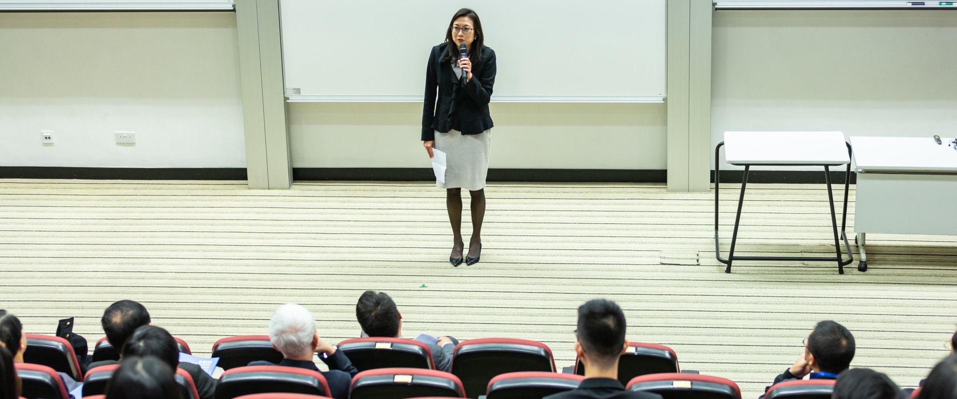 How to be a good university professor?