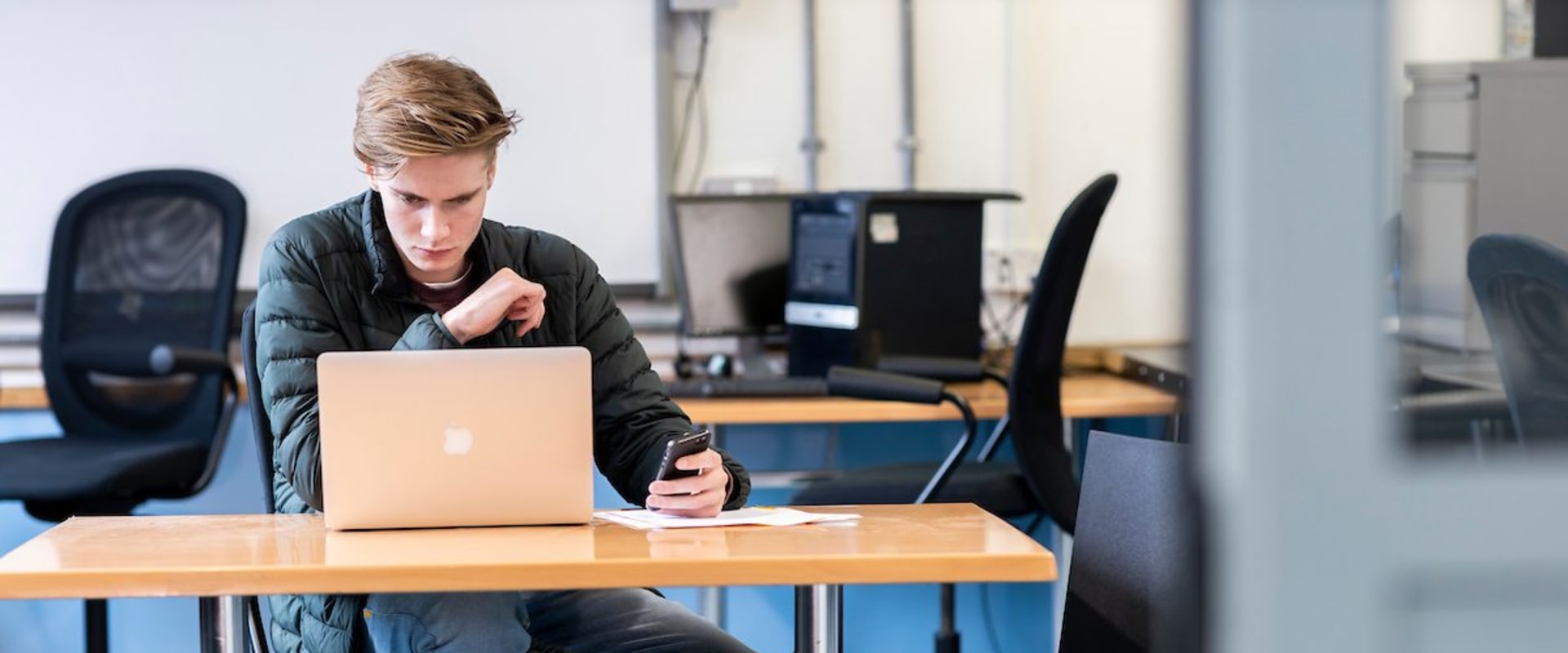 Fresh Graduate Guide: Here'S What You Need To Know Now That You'Ve Finished Uni – University Tutors